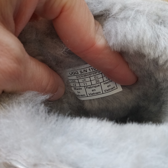 NWOB Ugg Classic Short II Braided Boot - Picture 6 of 7